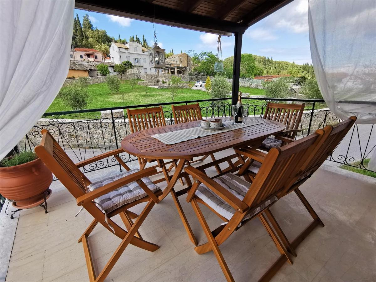 Denias * Velonades (Corfu)